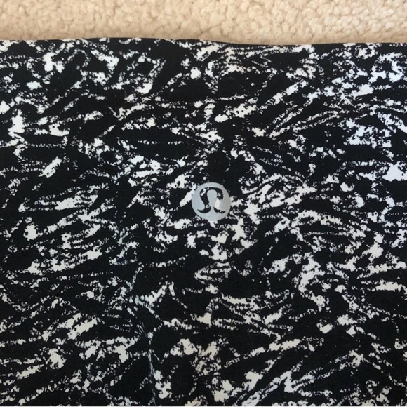 Lululemon Wunder Under - Picture 5 of 5